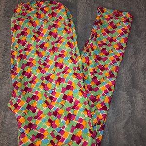 LuLaRoe Tall and Curvy Leggings